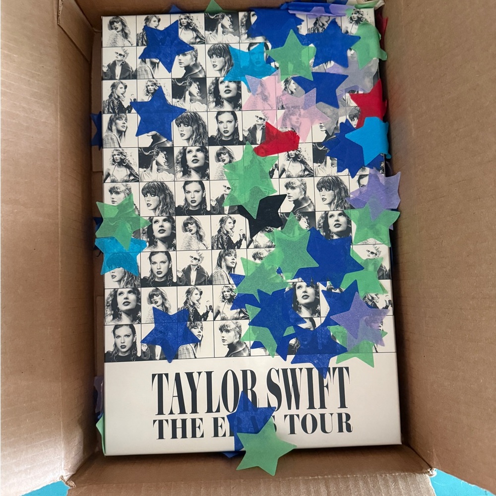 LA Taylor Swift the Eras Tour VIP Package Merch Box Los Angeles Complete SET
